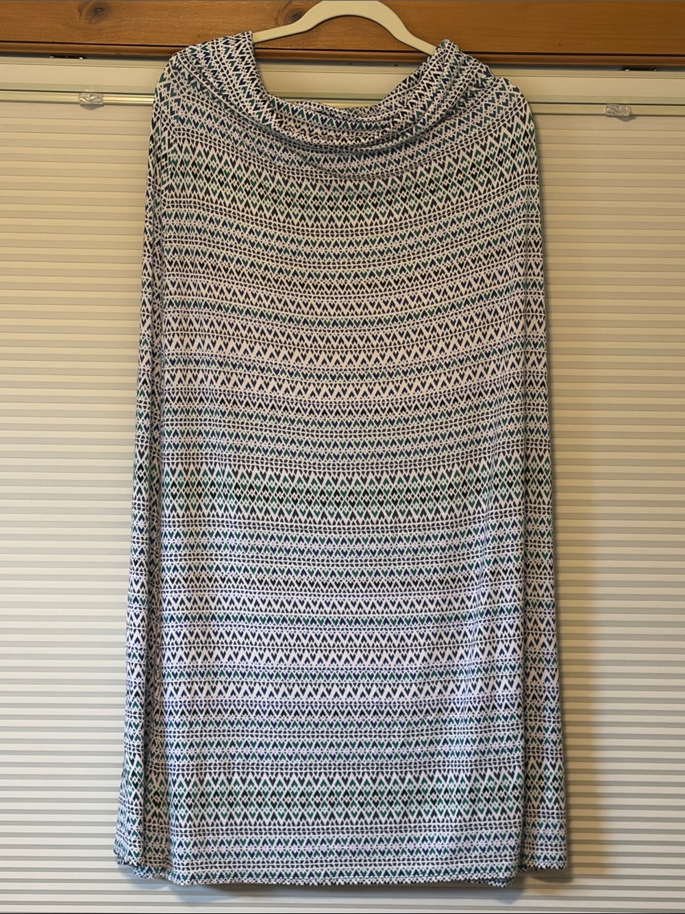 Max Studio Black and White Geometric Maxi Skirt